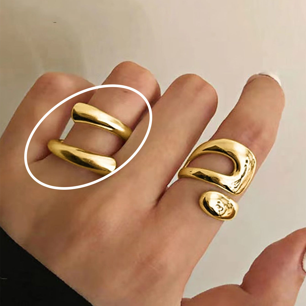 Women's Retro Fashion Chain Glossy Wide Ring