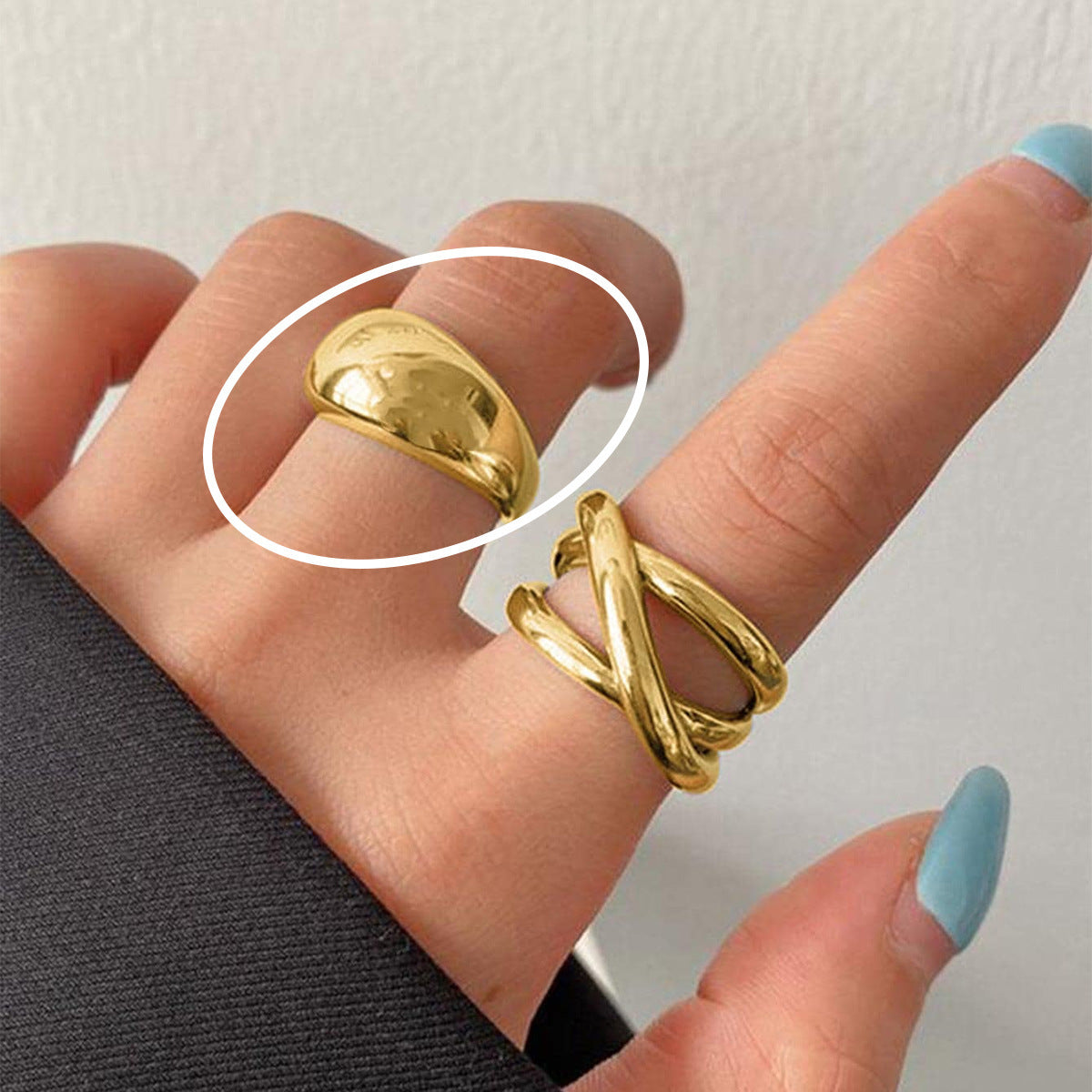 Women's Retro Fashion Chain Glossy Wide Ring