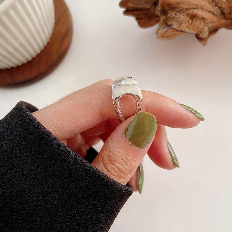 Women's Retro Fashion Chain Glossy Wide Ring
