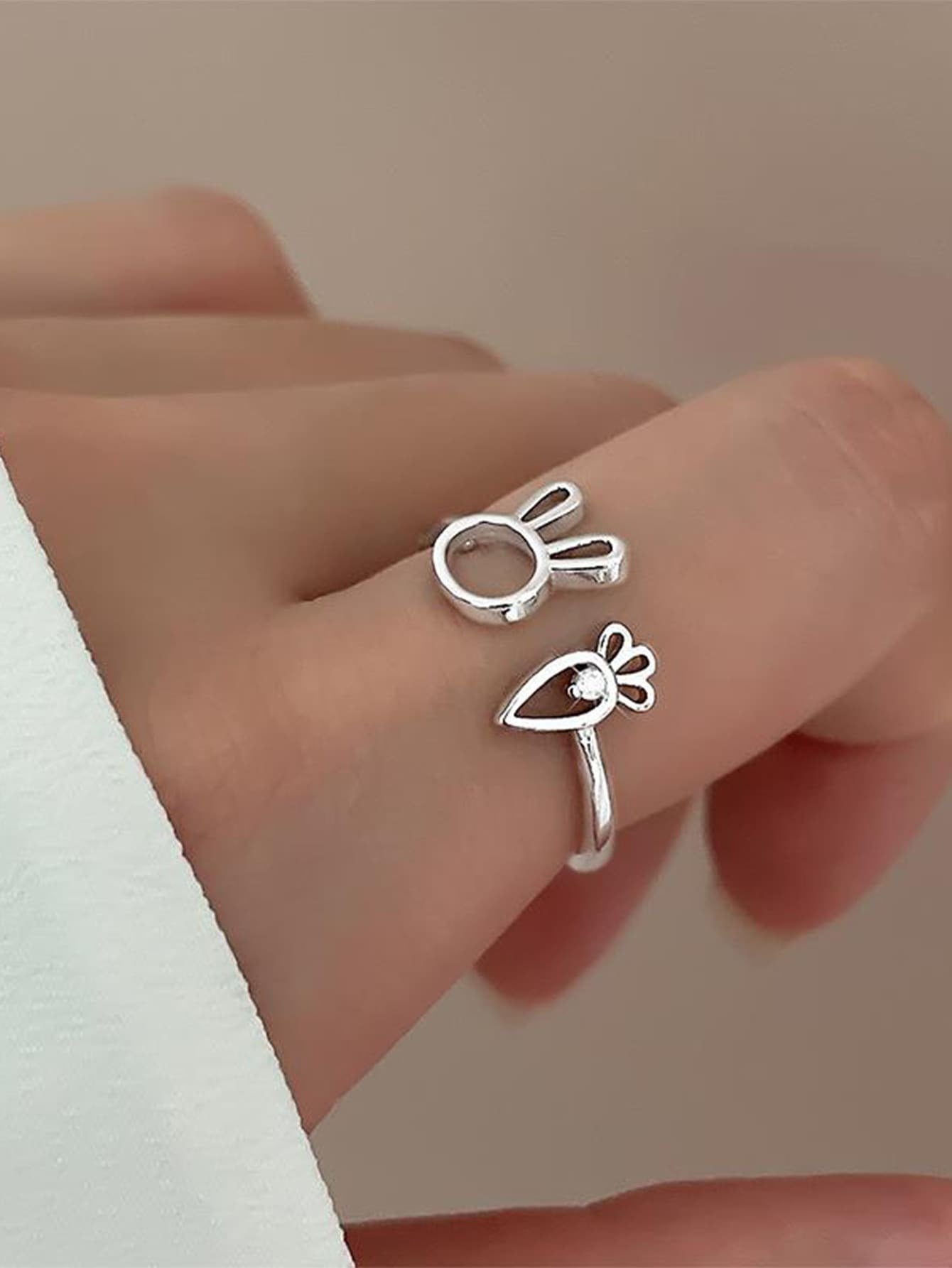 Women's Retro Fashion Chain Glossy Wide Ring
