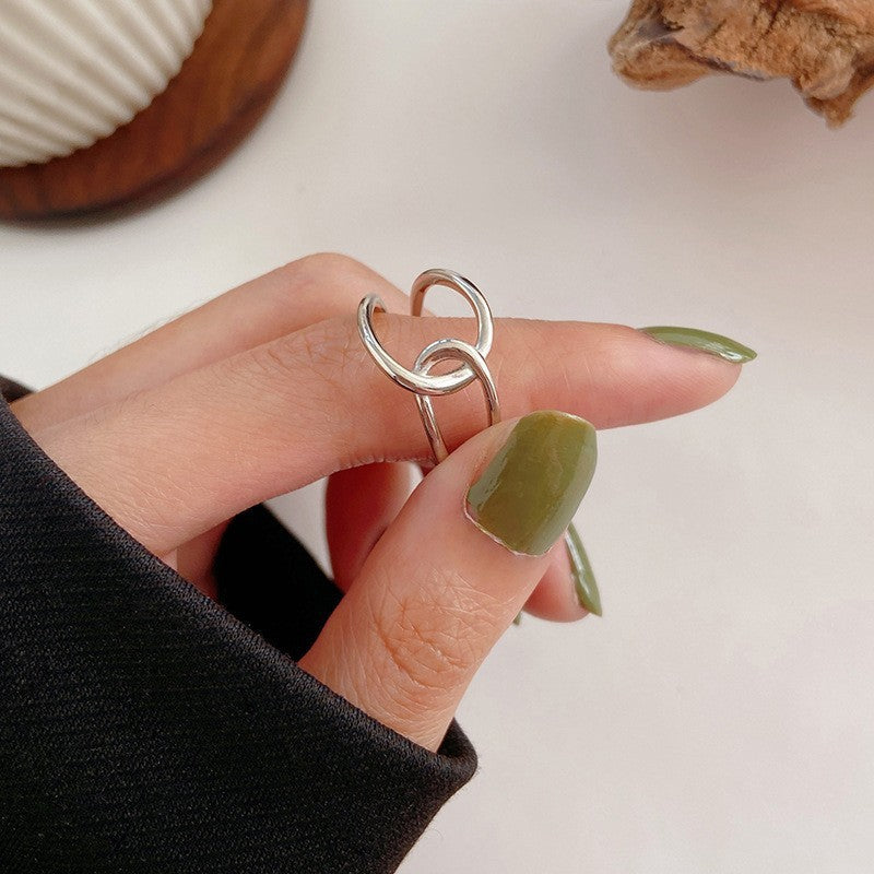 Women's Retro Fashion Chain Glossy Wide Ring