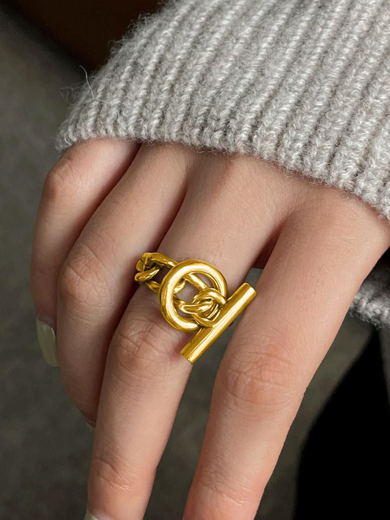 Women's Retro Fashion Chain Glossy Wide Ring