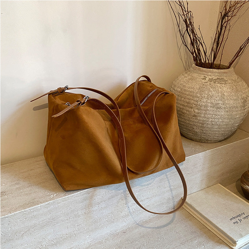 Women's Large Capacity Fashion Suede Pillow Bag